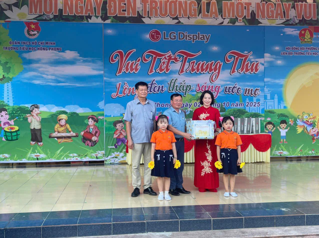 VUI TẾT TRUNG THU – LỒNG ĐÈN THẮP SÁNG ƯỚC MƠ Image 121 1024x767