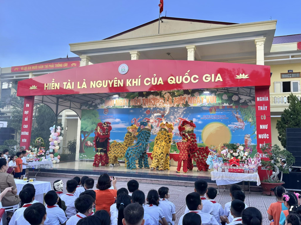 VUI TẾT TRUNG THU – LỒNG ĐÈN THẮP SÁNG ƯỚC MƠ Image 124 1024x768