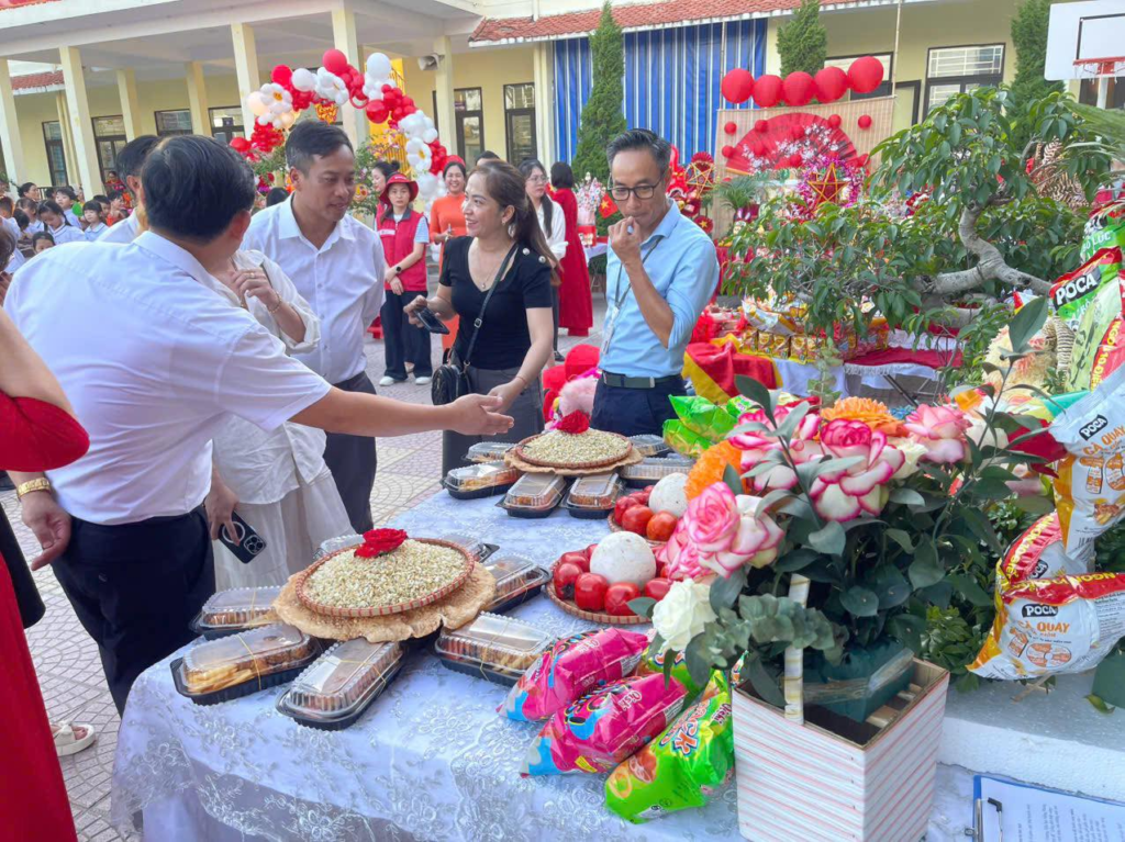 VUI TẾT TRUNG THU – LỒNG ĐÈN THẮP SÁNG ƯỚC MƠ Image 129 1024x767
