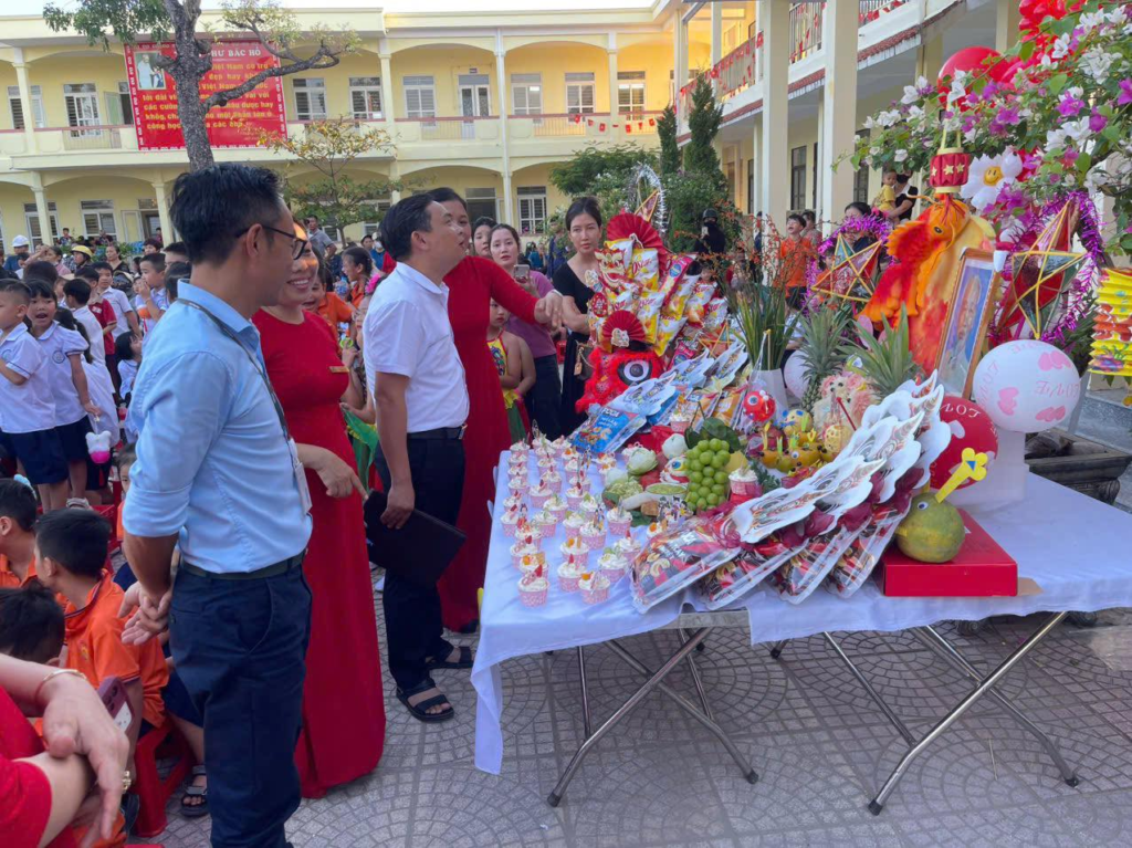 VUI TẾT TRUNG THU – LỒNG ĐÈN THẮP SÁNG ƯỚC MƠ Image 133 1024x767