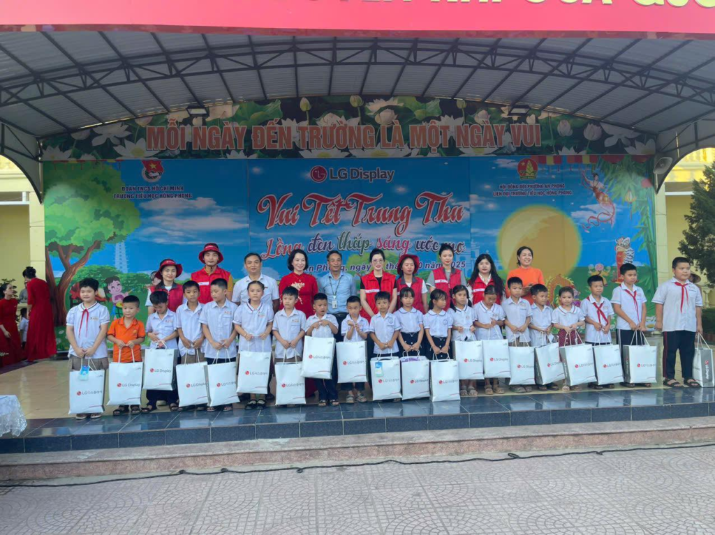 VUI TẾT TRUNG THU – LỒNG ĐÈN THẮP SÁNG ƯỚC MƠ Image 136 1024x767